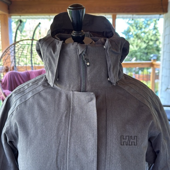 Helly Hansen | Ski ⛷️ Snowboard 🏂 Jacket - Picture 4 of 13